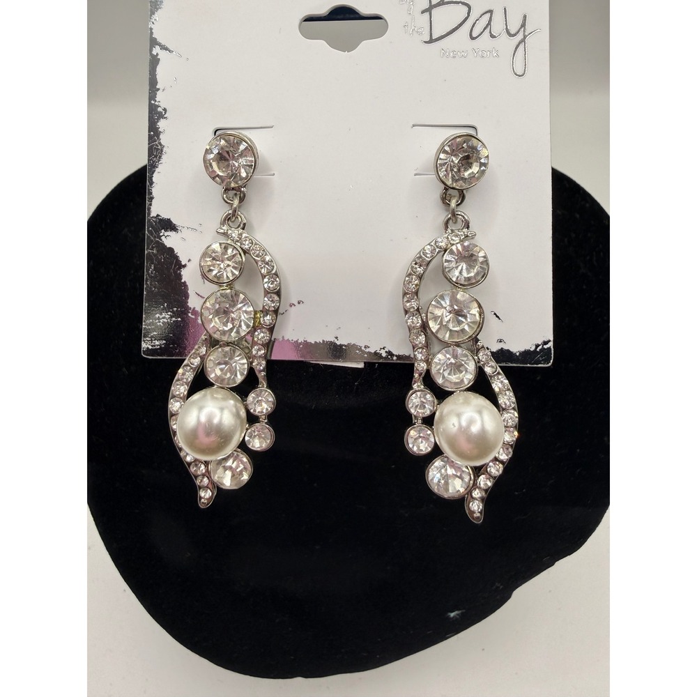 In the Day New York Silver Tone Faux Pearl Rhinestone Drop Dangle Earrings NEW